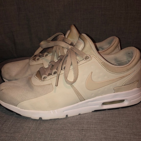 air max zero tan